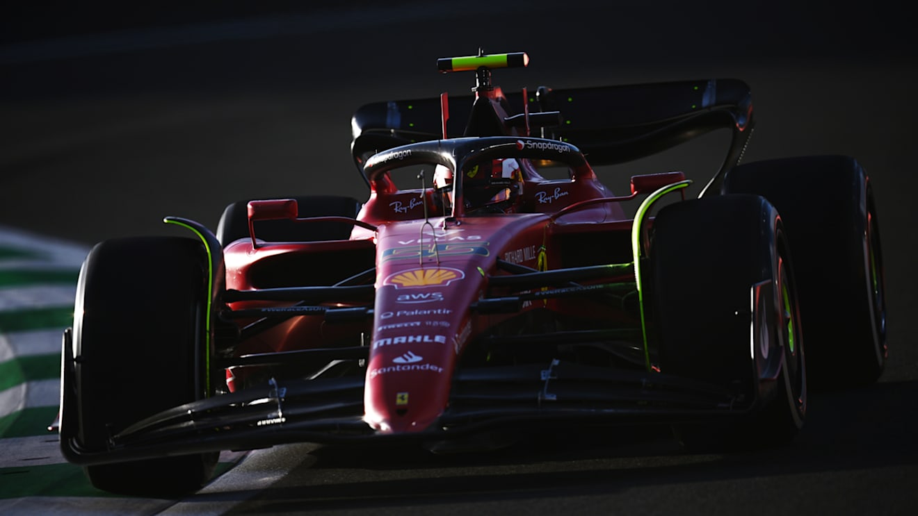 JEDDAH, SAUDI ARABIA - MARCH 25: Carlos Sainz of Spain driving (55) the Ferrari F1-75 on track during practice ahead of the F1 Grand Prix of Saudi Arabia at the Jeddah Corniche Circuit on March 25, 2022 in Jeddah, Saudi Arabia. (Photo by Clive Mason/Getty Images)