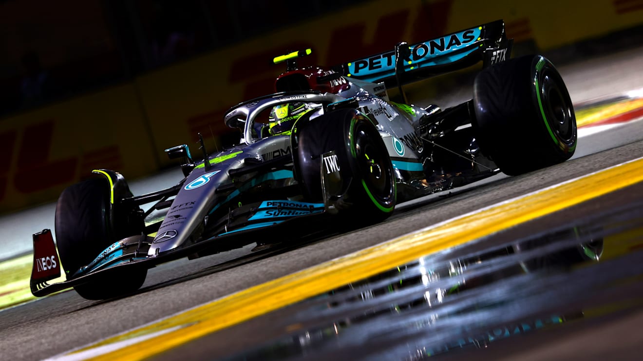SINGAPORE, SINGAPORE - OCTOBER 01: Lewis Hamilton of Great Britain driving the (44) Mercedes AMG Petronas F1 Team W13 on track during final practice ahead of the F1 Grand Prix of Singapore at Marina Bay Street Circuit on October 01, 2022 in Singapore, Singapore. (Photo by Mark Thompson/Getty Images,)