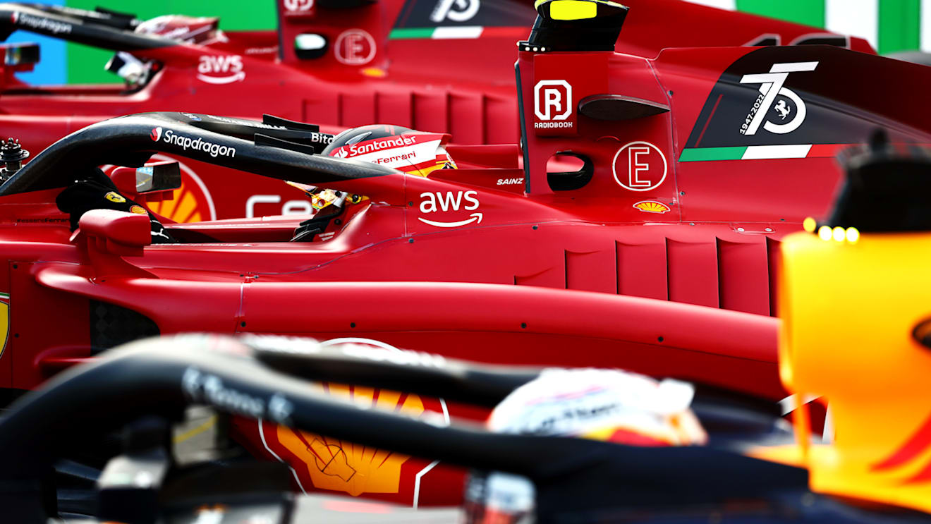 AUSTIN, TEXAS - OCTOBER 22: Pole position qualifier Carlos Sainz of Spain and Ferrari stops in parc ferme during qualifying ahead of the F1 Grand Prix of USA at Circuit of The Americas on October 22, 2022 in Austin, Texas. (Photo by Mark Thompson/Getty Images )