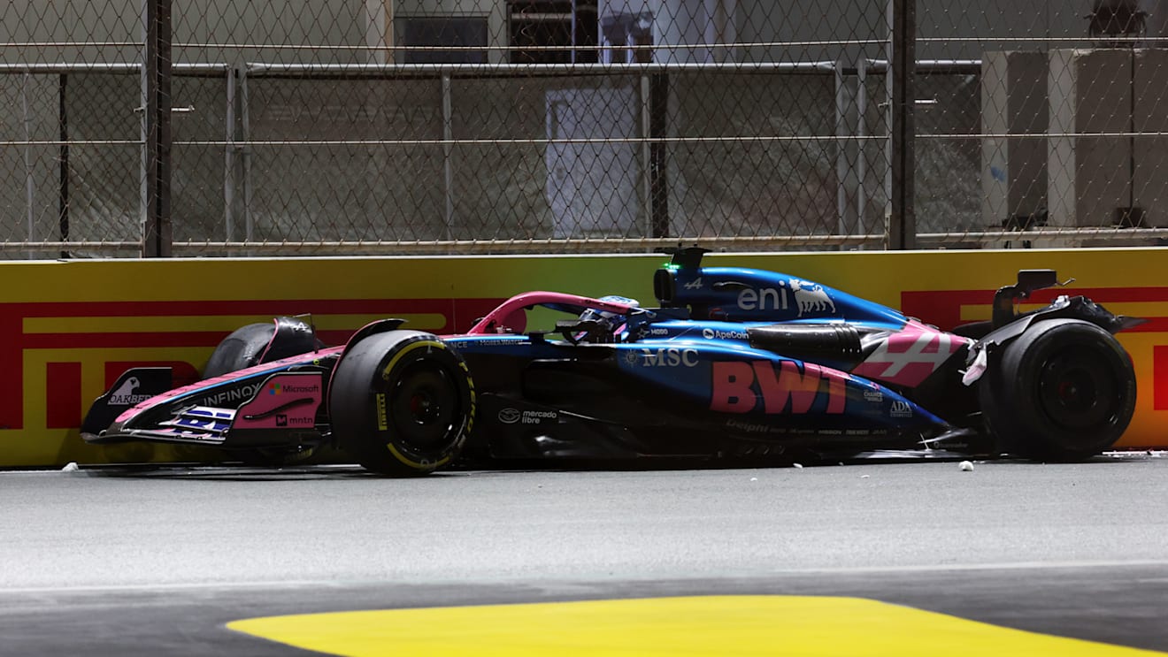 JEDDAH, SAUDI ARABIA - APRIL 20: Pierre Gasly of France driving the (10) Alpine F1 A525 Renault crashes during the F1 Grand Prix of Saudi Arabia at Jeddah Corniche Circuit on April 20, 2025 in Jeddah, Saudi Arabia. (Photo by Steven Tee/LAT Images)