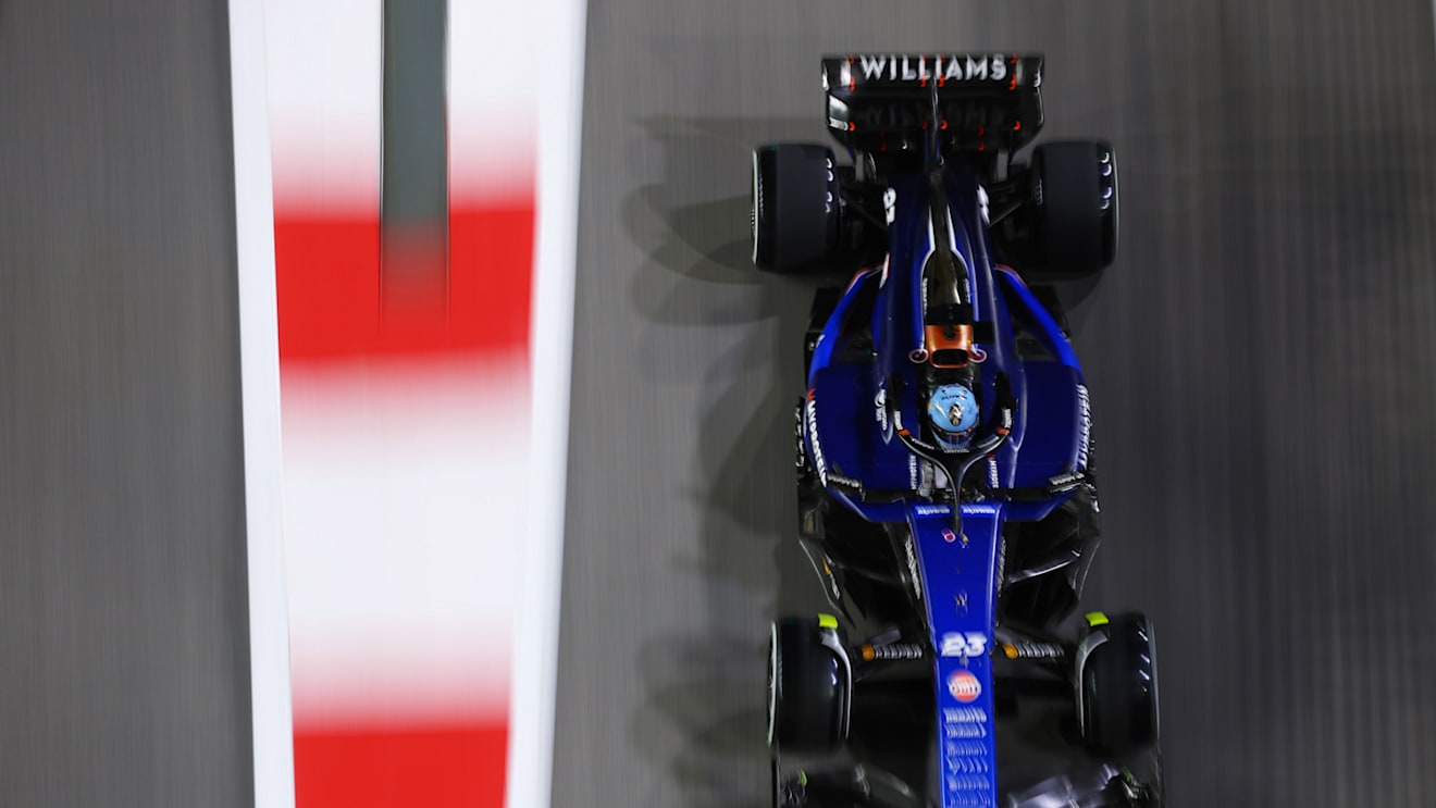 SINGAPORE, SINGAPORE - SEPTEMBER 22: Alexander Albon of Thailand driving the (23) Williams FW46 Mercedes on track during the F1 Grand Prix of Singapore at Marina Bay Street Circuit on September 22, 2024 in Singapore, Singapore. (Photo by Lars Baron - Formula 1/Formula 1 via Getty Images)