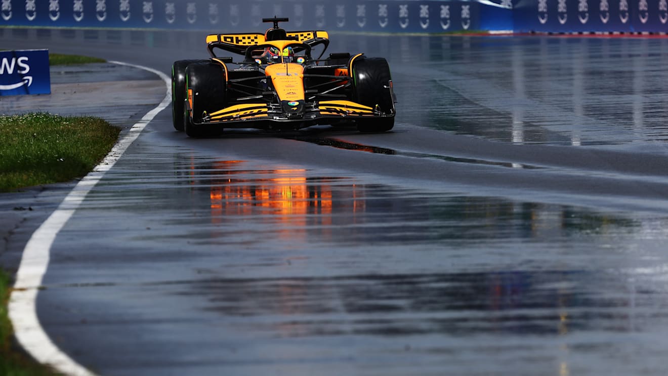 MONTREAL, QUEBEC - JUNE 09: Oscar Piastri of Australia driving the (81) McLaren MCL38 Mercedes on track during the F1 Grand Prix of Canada at Circuit Gilles Villeneuve on June 09, 2024 in Montreal, Quebec. (Photo by Mark Thompson/Getty Images)