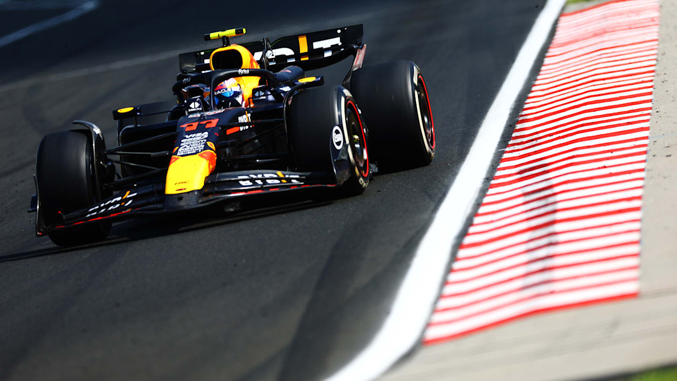 BUDAPEST, HUNGARY - JULY 21: Sergio Perez of Mexico driving the (11) Oracle Red Bull Racing RB20 on track during the F1 Grand Prix of Hungary at Hungaroring on July 21, 2024 in Budapest, Hungary. (Photo by Mark Thompson/Getty Images)
