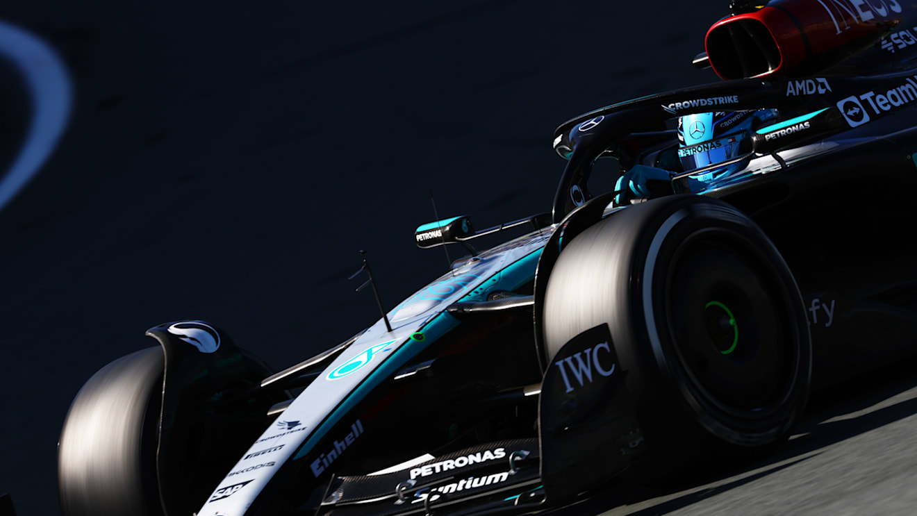 ZANDVOORT, NETHERLANDS - AUGUST 25: George Russell of Great Britain driving the (63) Mercedes AMG Petronas F1 Team W15 on track during the F1 Grand Prix of Netherlands at Circuit Zandvoort on August 25, 2024 in Zandvoort, Netherlands. (Photo by Mark Thompson/Getty Images)