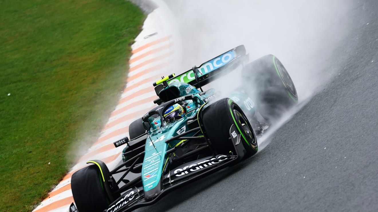 ZANDVOORT, NETHERLANDS - AUGUST 24: Fernando Alonso of Spain driving the (14) Aston Martin AMR24 Mercedes on track during final practice ahead of the F1 Grand Prix of Netherlands at Circuit Zandvoort on August 24, 2024 in Zandvoort, Netherlands. (Photo by Mark Thompson/Getty Images)