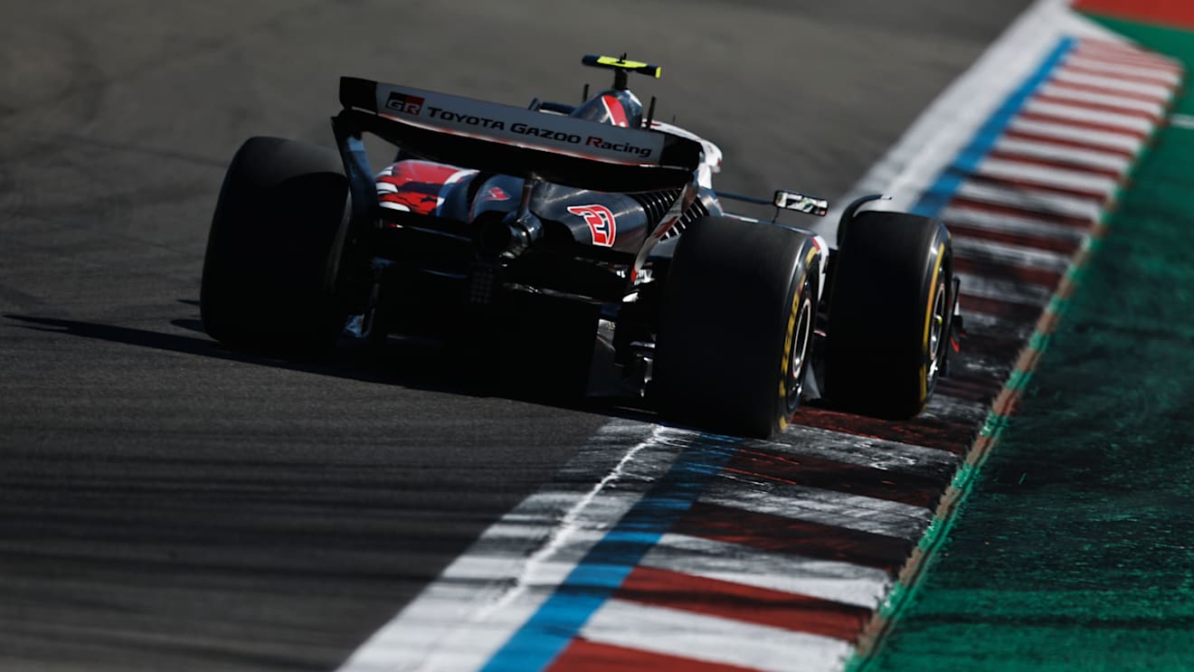 AUSTIN, TEXAS - OCTOBER 20: Nico Hulkenberg of Germany driving the (27) Haas F1 VF-24 Ferrari on track during the F1 Grand Prix of United States at Circuit of The Americas on October 20, 2024 in Austin, Texas. (Photo by Chris Graythen/Getty Images)