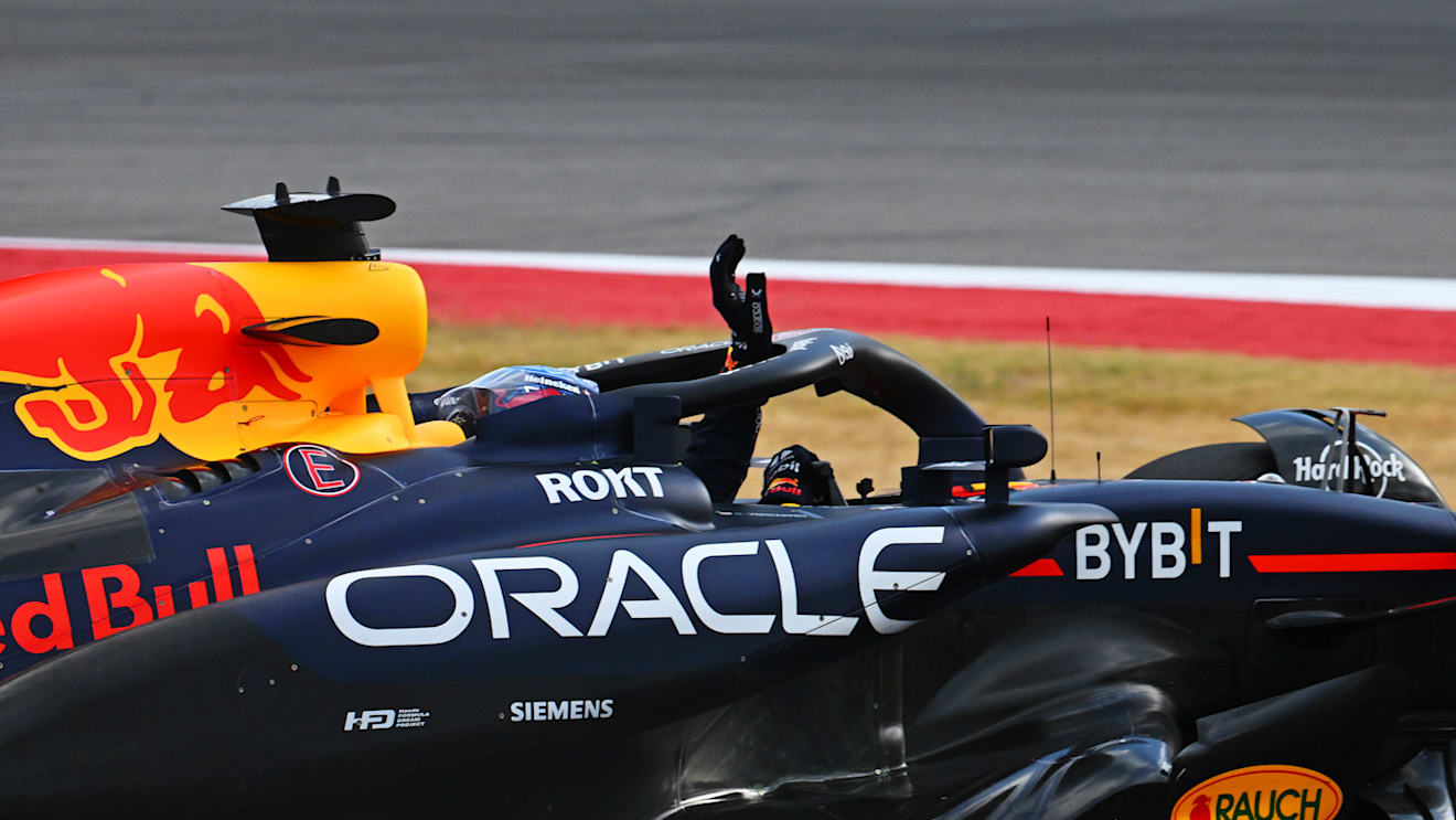AUSTIN, TEXAS - OCTOBER 18: Sprint Pole qualifier Max Verstappen of the Netherlands driving the (1) Oracle Red Bull Racing RB20 waves to the crowd during Sprint Qualifying ahead of the F1 Grand Prix of United States at Circuit of The Americas on October 18, 2024 in Austin, Texas. (Photo by Mark Sutton/Getty Images)