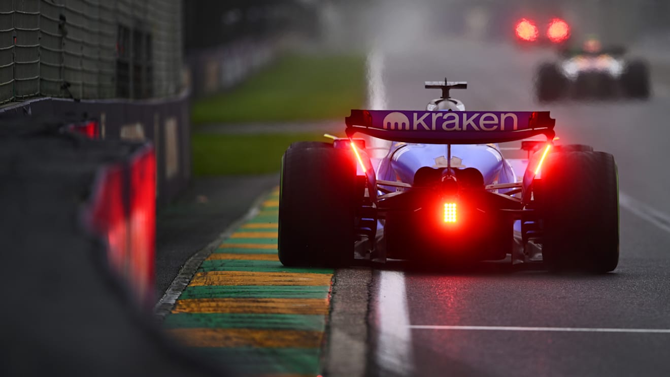 MELBOURNE, AUSTRALIA - MARCH 16: Alexander Albon of Thailand driving the (23) Williams FW47 Mercedes on track during the F1 Grand Prix of Australia at Albert Park Grand Prix Circuit on March 16, 2025 in Melbourne, Australia. (Photo by Rudy Carezzevoli/Getty Images)