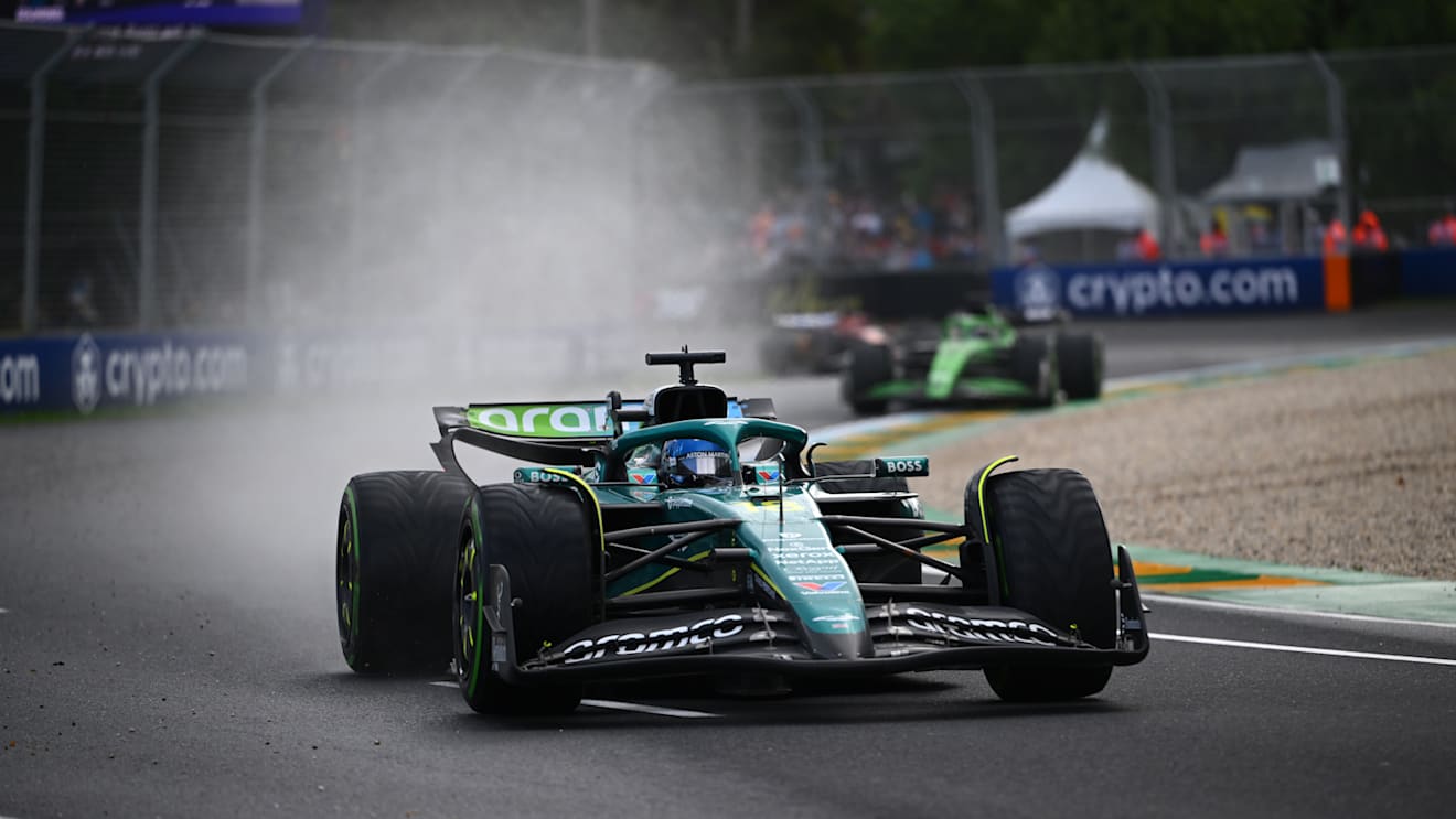 MELBOURNE, AUSTRALIA - MARCH 16: Lance Stroll of Canada driving the (18) Aston Martin F1 Team AMR25 Mercedes leads Nico Hulkenberg of Germany driving the (27) Kick Sauber C45 Ferrari on track during the F1 Grand Prix of Australia at Albert Park Grand Prix Circuit on March 16, 2025 in Melbourne, Australia. (Photo by Clive Mason/Getty Images)