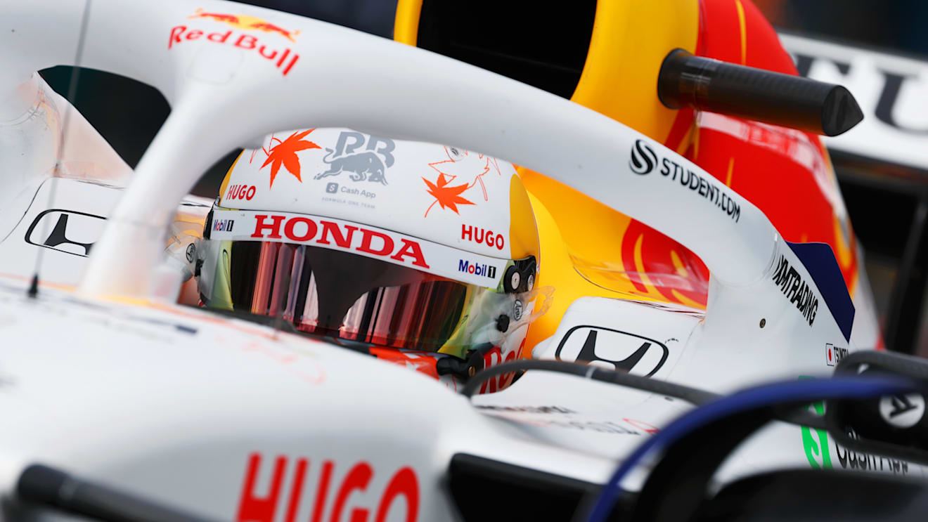 MELBOURNE, AUSTRALIA - MARCH 15: Yuki Tsunoda of Japan and Visa Cash App Racing Bulls prepares to drive during qualifying ahead of the F1 Grand Prix of Australia at Albert Park Grand Prix Circuit on March 15, 2025 in Melbourne, Australia. (Photo by Mark Thompson/Getty Images)