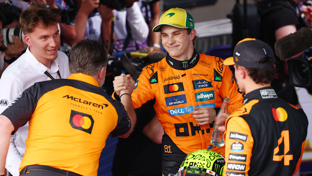 MELBOURNE, AUSTRALIA - MARCH 15: Zak Brown, Chief Executive Officer of McLaren congratulates Second placed qualifier Oscar Piastri of Australia and McLaren during qualifying ahead of the F1 Grand Prix of Australia at Albert Park Grand Prix Circuit on March 15, 2025 in Melbourne, Australia. (Photo by Clive Rose/Getty Images)