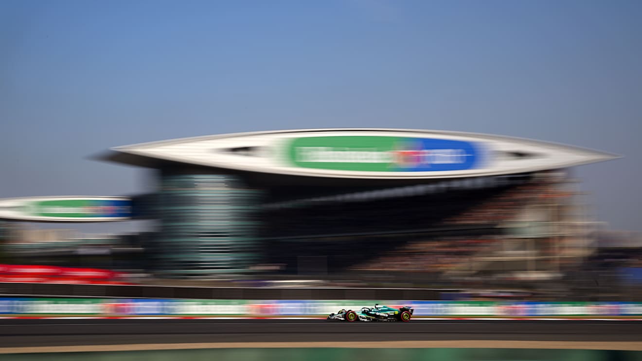 SHANGHAI, CHINA - MARCH 21: Lance Stroll of Canada driving the (18) Aston Martin F1 Team AMR25 Mercedes on track during Sprint Qualifying ahead of the F1 Grand Prix of China at Shanghai International Circuit on March 21, 2025 in Shanghai, China. (Photo by Clive Mason/Getty Images)