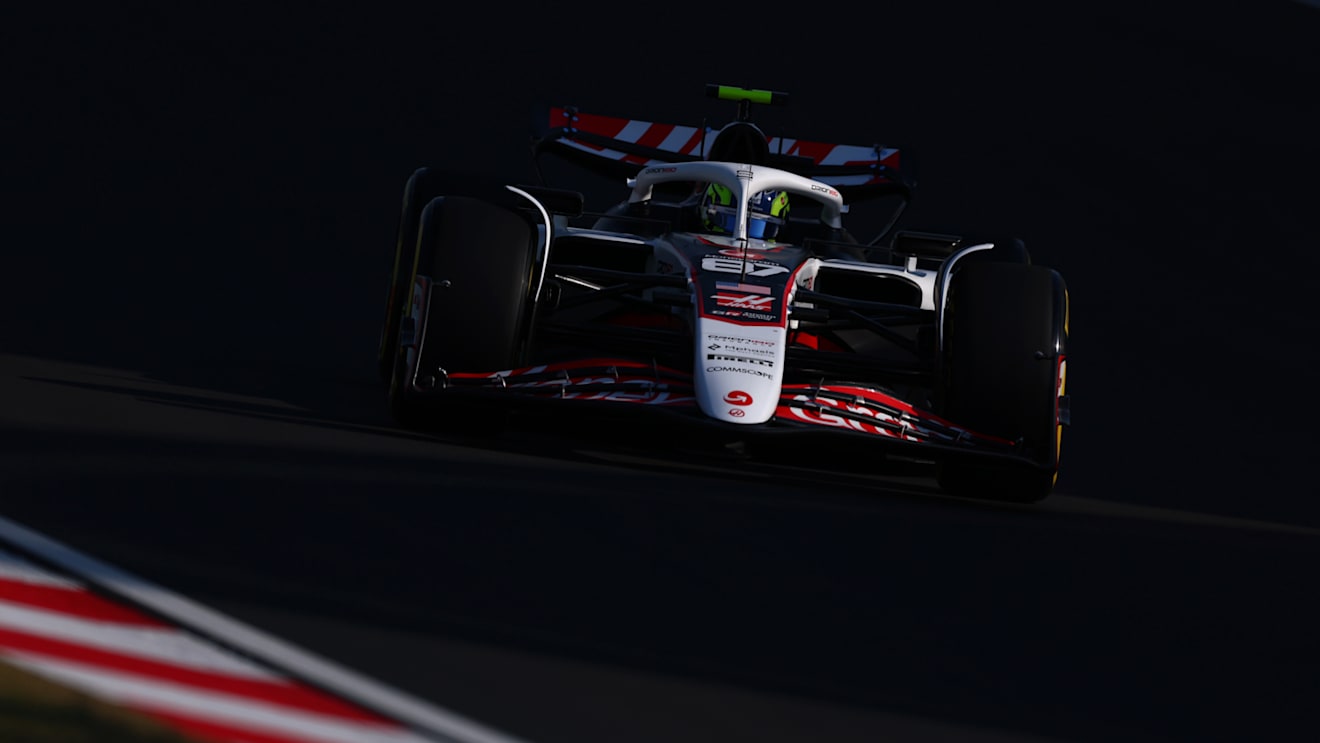 SHANGHAI, CHINA - MARCH 21: Oliver Bearman of Great Britain driving the (87) Haas F1 VF-25 Ferrari on track  during Sprint Qualifying ahead of the F1 Grand Prix of China at Shanghai International Circuit on March 21, 2025 in Shanghai, China. (Photo by Clive Rose/Getty Images)