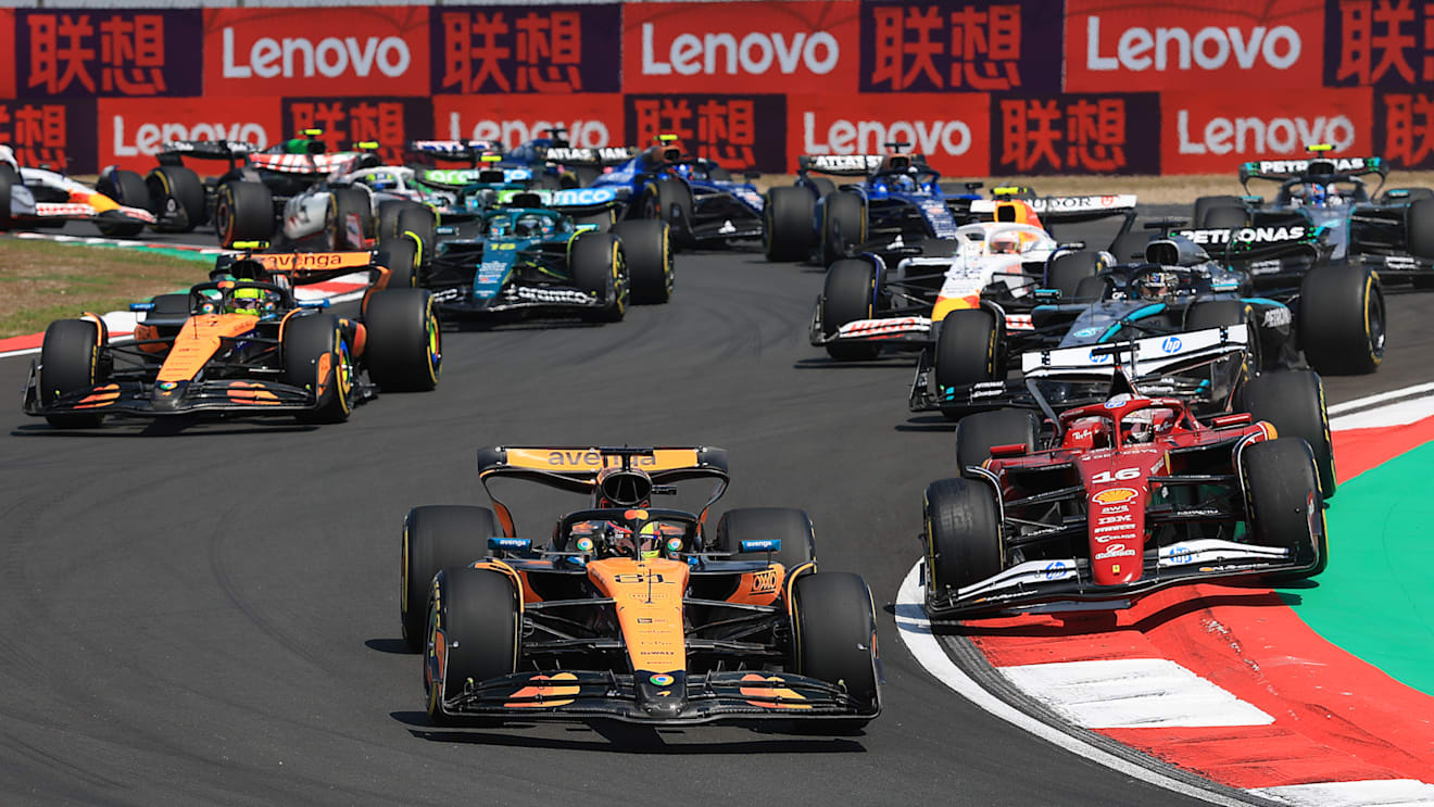 SHANGHAI, CHINA - MARCH 22: Oscar Piastri of Australia driving the (81) McLaren MCL39 Mercedes leads Charles Leclerc of Monaco driving the (16) Scuderia Ferrari SF-25 at the start during the Sprint ahead of the F1 Grand Prix of China at Shanghai International Circuit on March 22, 2025 in Shanghai, China. (Photo by Mark Thompson/Getty Images)
