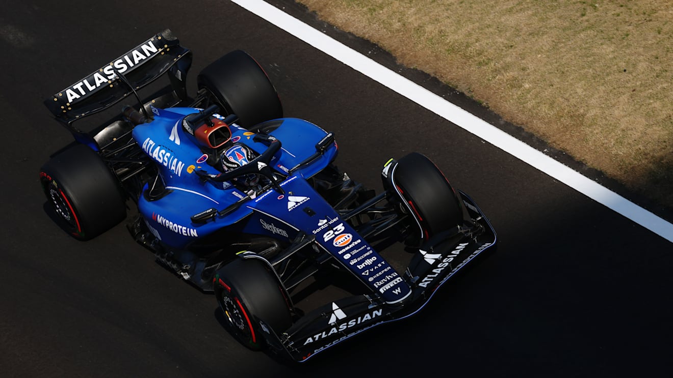 SHANGHAI, CHINA - MARCH 22: Alexander Albon of Thailand driving the (23) Williams FW47 Mercedes on track during qualifying ahead of the F1 Grand Prix of China at Shanghai International Circuit on March 22, 2025 in Shanghai, China. (Photo by Clive Rose/Getty Images)