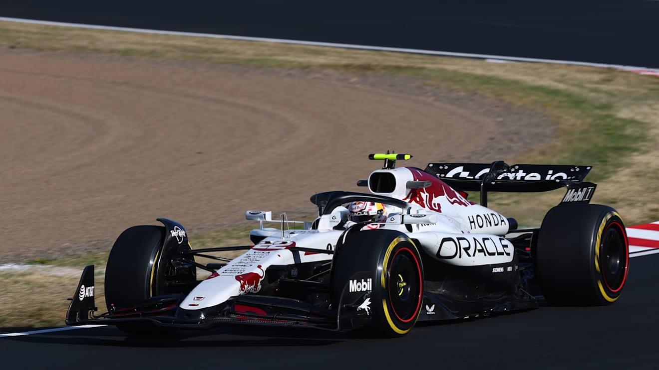 SUZUKA, JAPAN - APRIL 04: Yuki Tsunoda of Japan driving the (22) Oracle Red Bull Racing RB21 on track during practice ahead of the F1 Grand Prix of Japan at Suzuka Circuit on April 04, 2025 in Suzuka, Japan. (Photo by Mark Thompson/Getty Images)