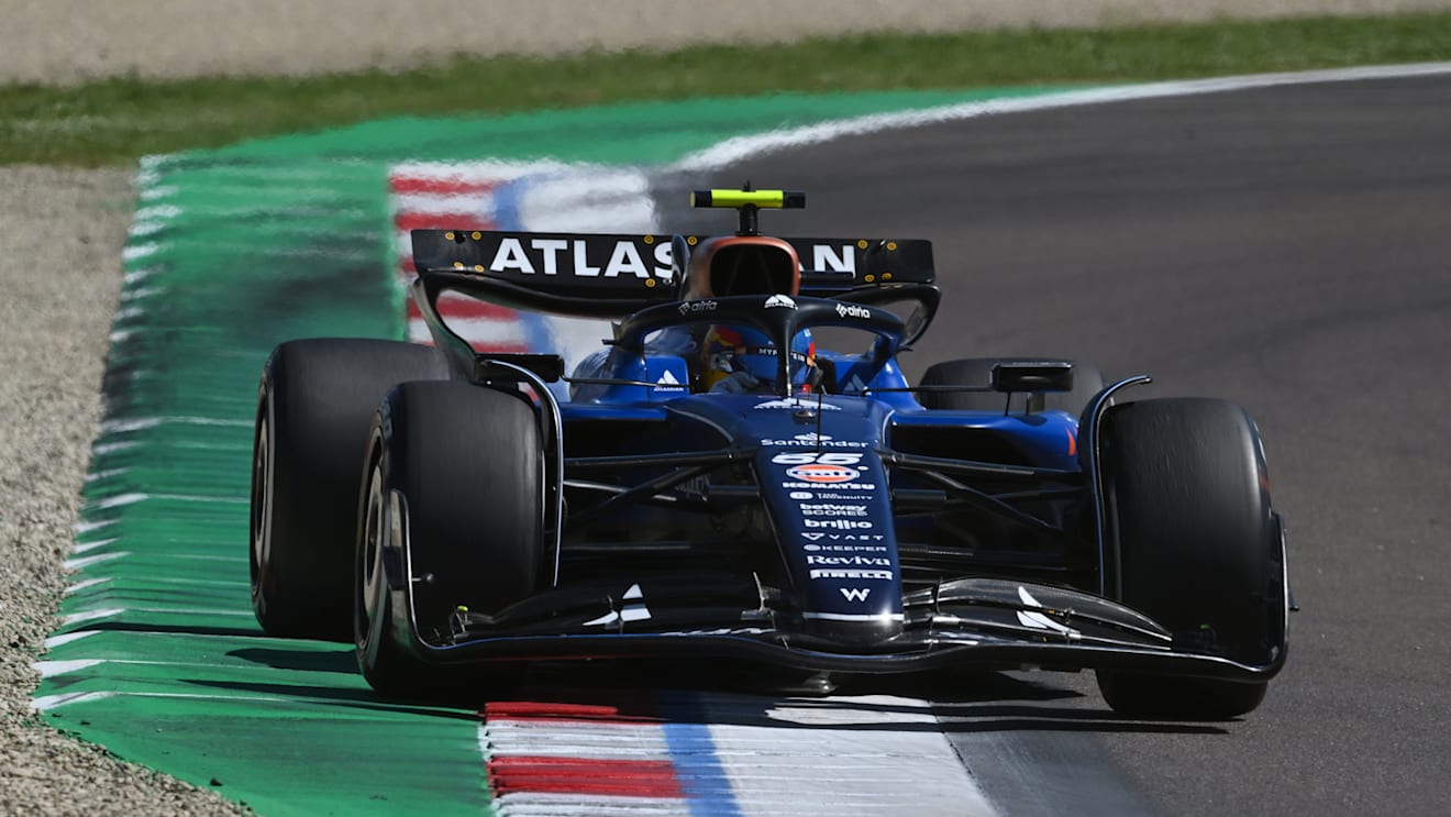 IMOLA, ITALY - MAY 18: Carlos Sainz of Spain driving the (55) Williams FW47 Mercedes on track during the F1 Grand Prix of Emilia-Romagna at Autodromo Internazionale Enzo e Dino Ferrari on May 18, 2025 in Imola, Italy. (Photo by Mark Sutton - Formula 1/Formula 1 via Getty Images)