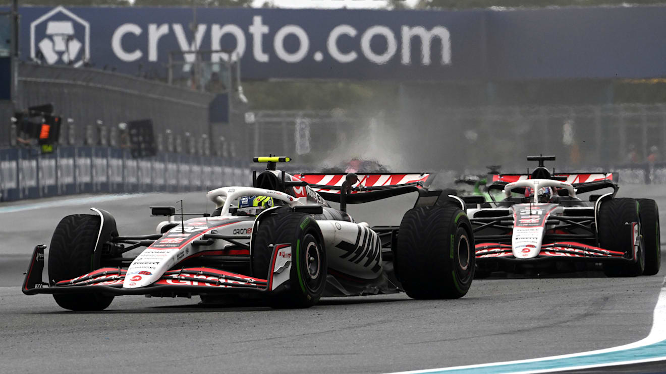 MIAMI, FLORIDA - MAY 03: Oliver Bearman of Great Britain driving the (87) Haas F1 VF-25 Ferrari leads Esteban Ocon of France driving the (31) Haas F1 VF-25 Ferrari on track during the Sprint ahead of the F1 Grand Prix of Miami at Miami International Autodrome on May 03, 2025 in Miami, Florida. (Photo by Mark Sutton - Formula 1/Formula 1 via Getty Images)