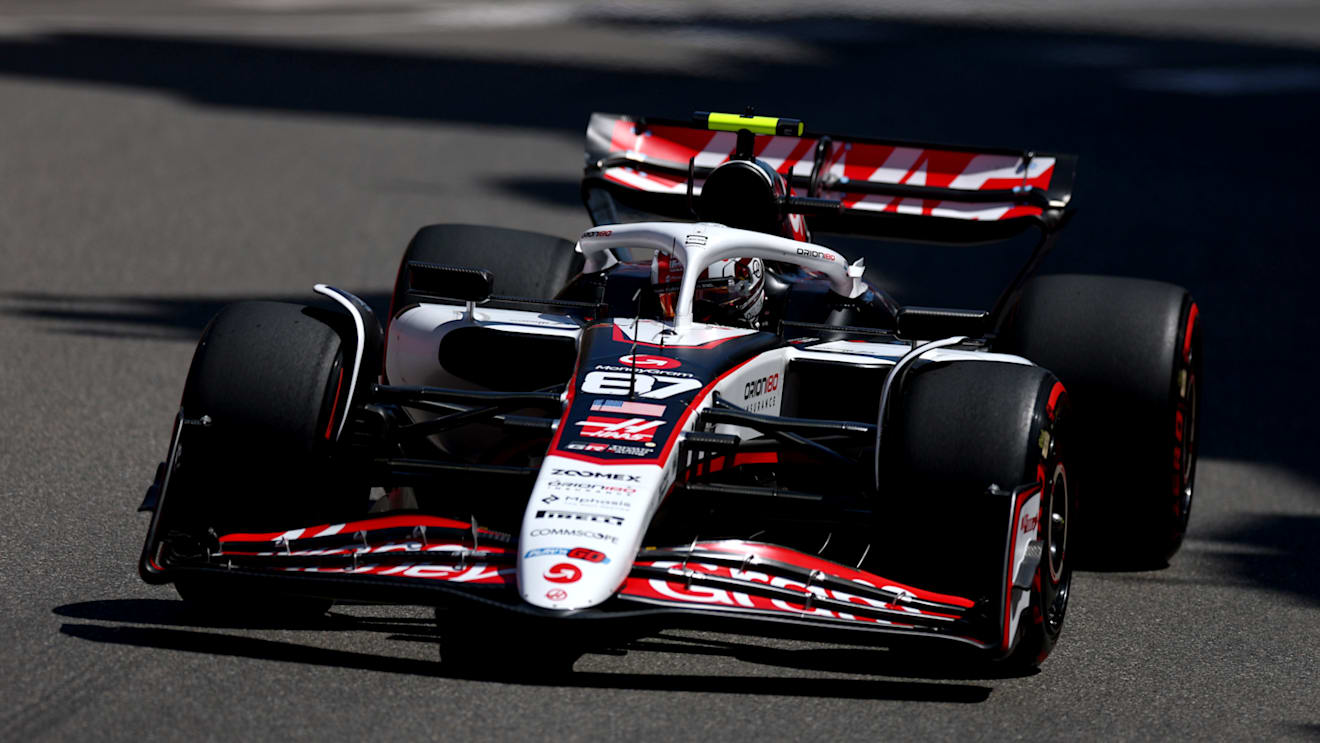 MONTE-CARLO, MONACO - MAY 25: Oliver Bearman of Great Britain driving the (87) Haas F1 VF-25 Ferrari heads to the grid prior to the F1 Grand Prix of Monaco at Circuit de Monaco on May 25, 2025 in Monte-Carlo, Monaco. (Photo by Clive Rose/Getty Images)