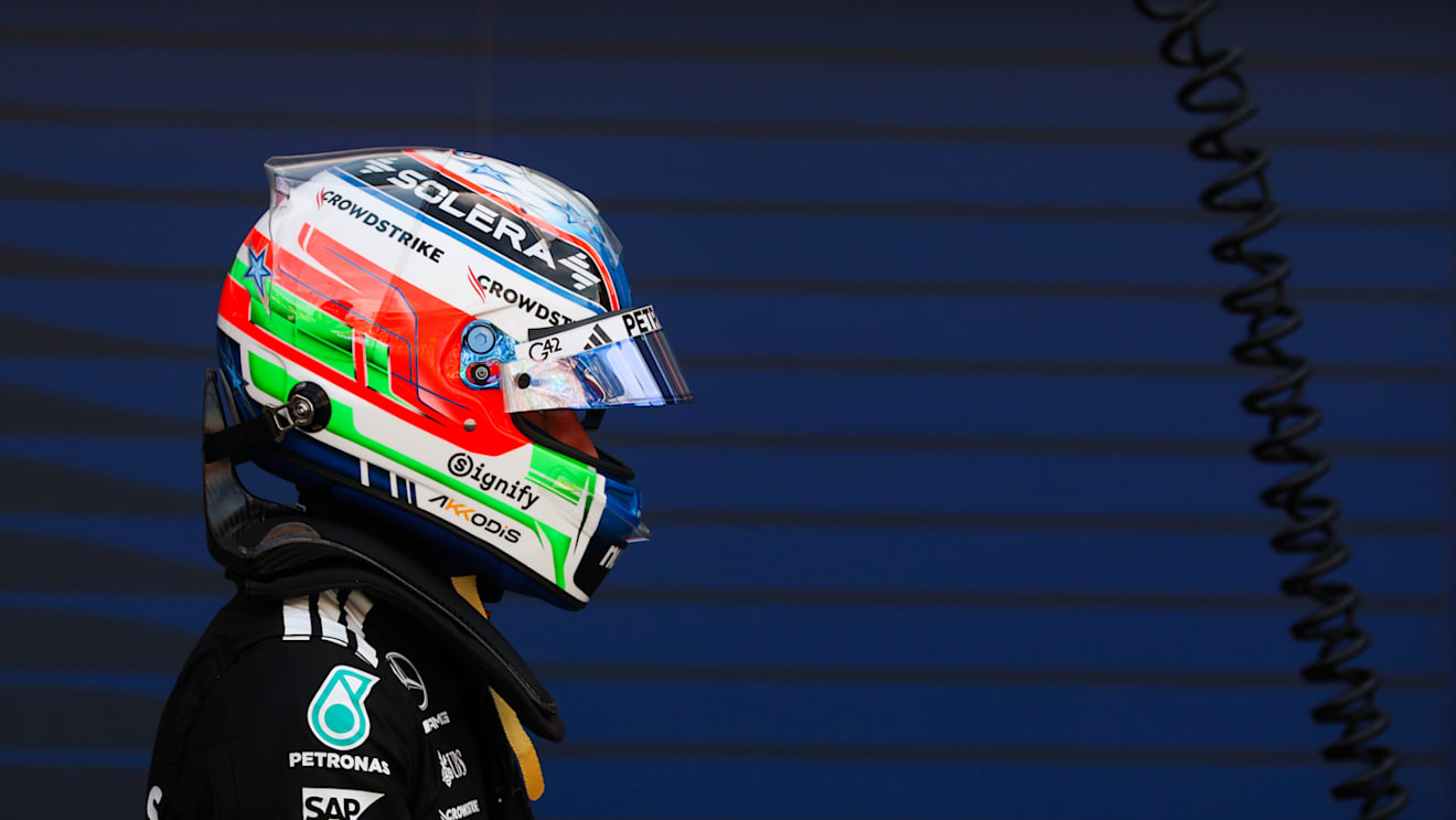 MONTE-CARLO, MONACO - MAY 24: Fifteenth placed qualifier Andrea Kimi Antonelli of Italy and Mercedes AMG Petronas F1 Team walks in the Pitlane during qualifying ahead of the F1 Grand Prix of Monaco at Circuit de Monaco on May 24, 2025 in Monte-Carlo, Monaco (Photo by Steven Tee/Getty Images)