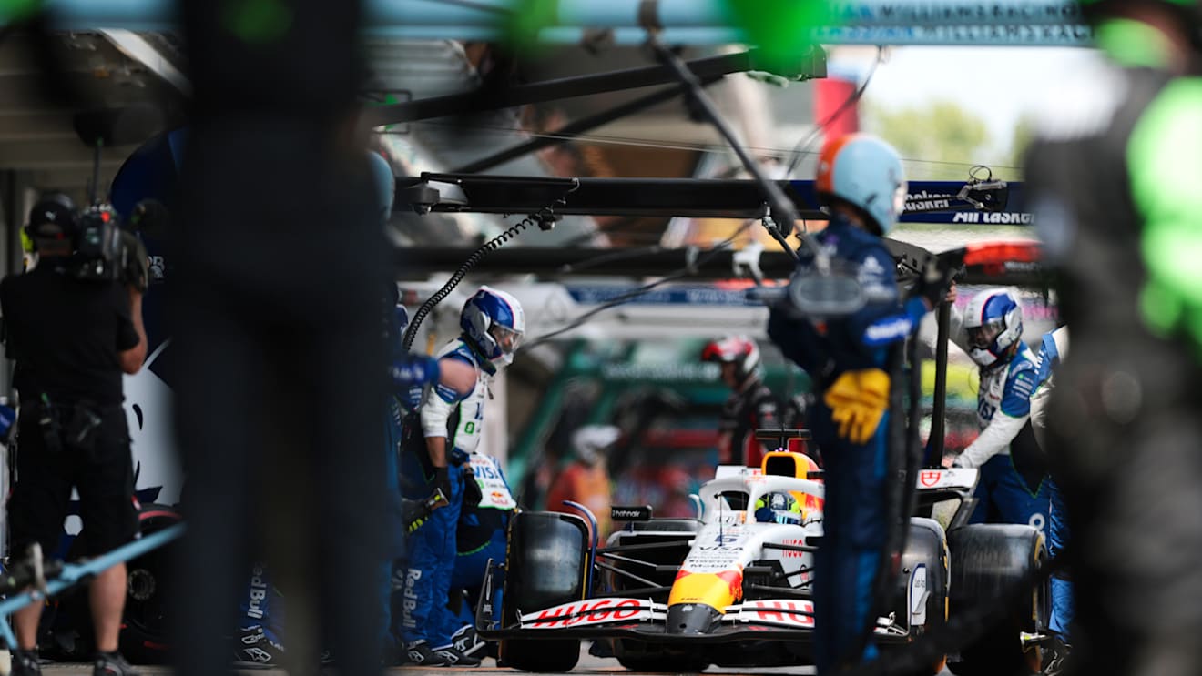 BARCELONA, SPAIN - JUNE 01: Isack Hadjar of France driving the (6) Visa Cash App Racing Bulls VCARB 02 makes a pitstop during the F1 Grand Prix of Spain at Circuit de Barcelona-Catalunya on June 01, 2025 in Barcelona, Spain. (Photo by Mark Thompson/Getty Images)