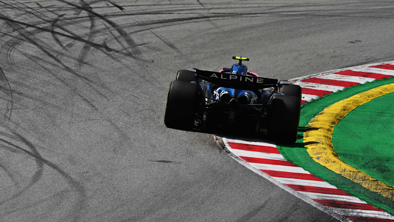 BARCELONA, SPAIN - JUNE 01: Franco Colapinto of Argentina driving the (43) Alpine F1 A525 Renault on track during the F1 Grand Prix of Spain at Circuit de Barcelona-Catalunya on June 01, 2025 in Barcelona, Spain. (Photo by Rudy Carezzevoli/Getty Images)