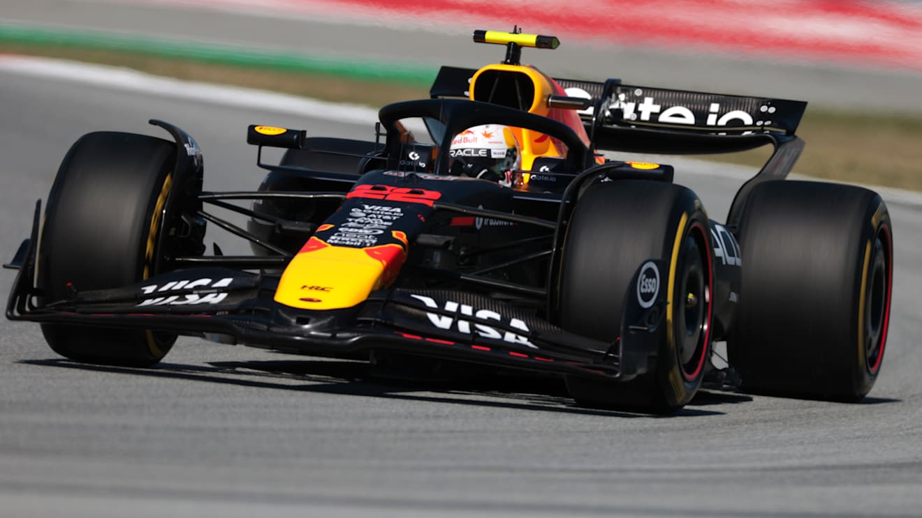 BARCELONA, SPAIN - MAY 30: Yuki Tsunoda of Japan driving the (22) Oracle Red Bull Racing RB21 on track during practice ahead of the F1 Grand Prix of Spain at Circuit de Barcelona-Catalunya on May 30, 2025 in Barcelona, Spain. (Photo by Mark Thompson/Getty Images)
