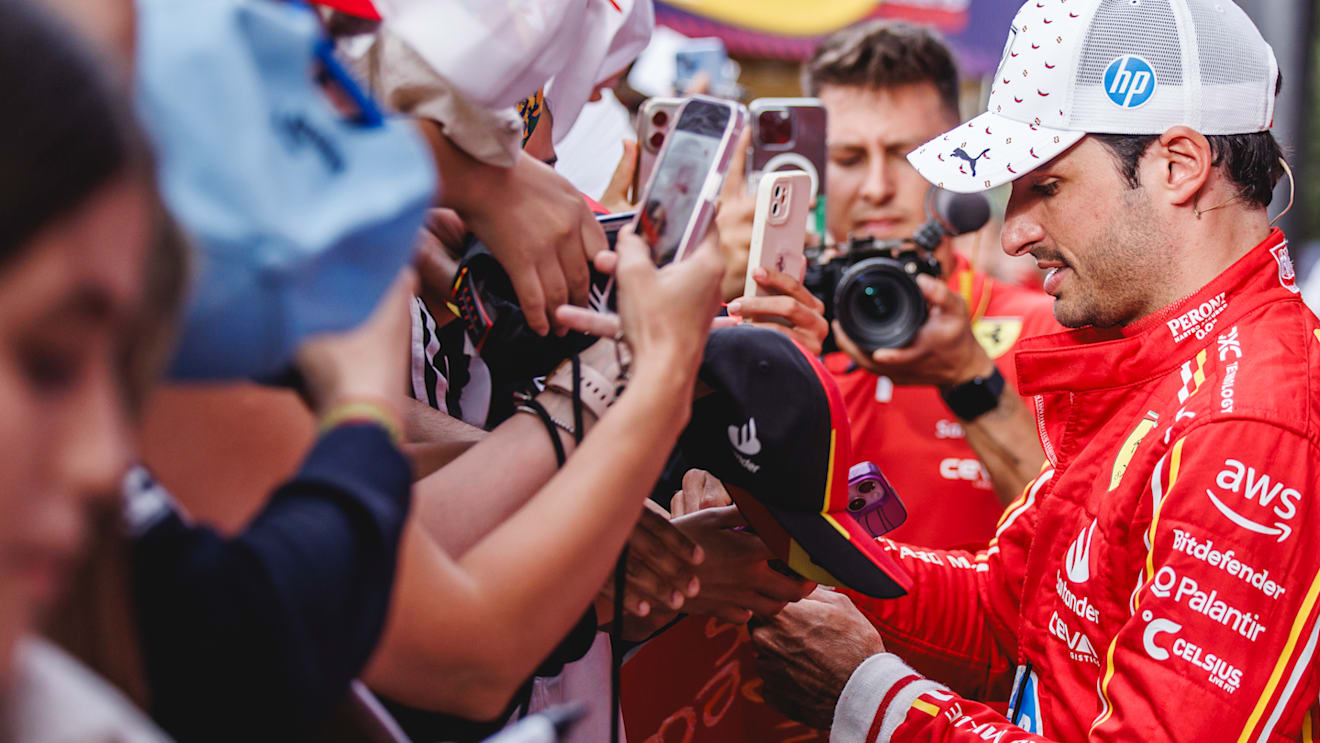 Sainz was also on hand to sign autographs for fans during the festival
