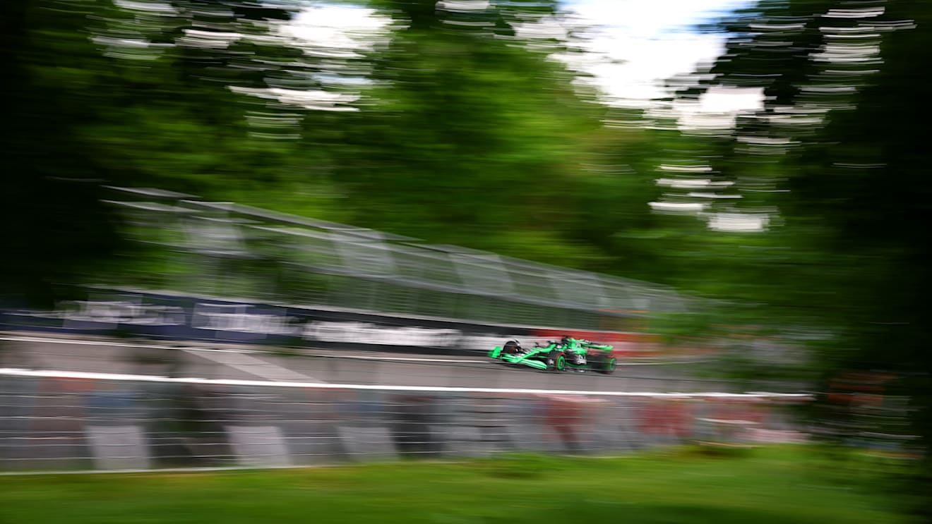 MONTREAL, QUEBEC - JUNE 08: Valtteri Bottas of Finland driving the (77) Kick Sauber C44 Ferrari on track during qualifying ahead of the F1 Grand Prix of Canada at Circuit Gilles Villeneuve on June 08, 2024 in Montreal, Quebec. (Photo by Mark Thompson/Getty Images)