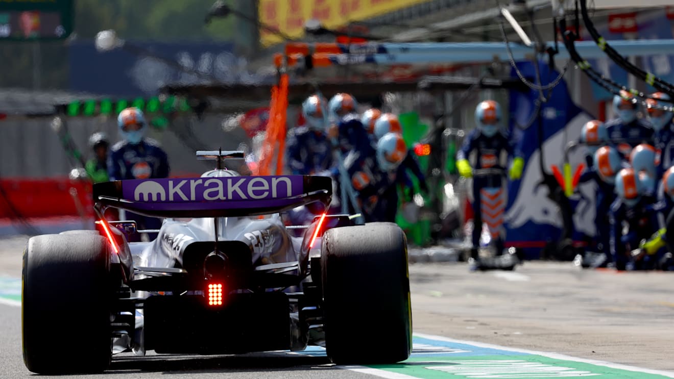 IMOLA, ITALY - MAY 19: Alexander Albon of Thailand driving the (23) Williams FW46 Mercedes makes a pitstop during the F1 Grand Prix of Emilia-Romagna at Autodromo Enzo e Dino Ferrari Circuit on May 19, 2024 in Imola, Italy. (Photo by Mark Thompson/Getty Images)