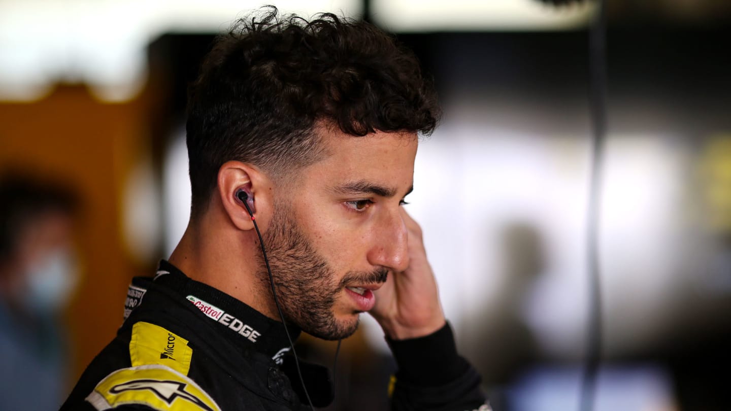 Daniel Ricciardo (AUS) Renault F1 Team.
Abu Dhabi Grand Prix, Friday 11th December 2020. Yas Marina
