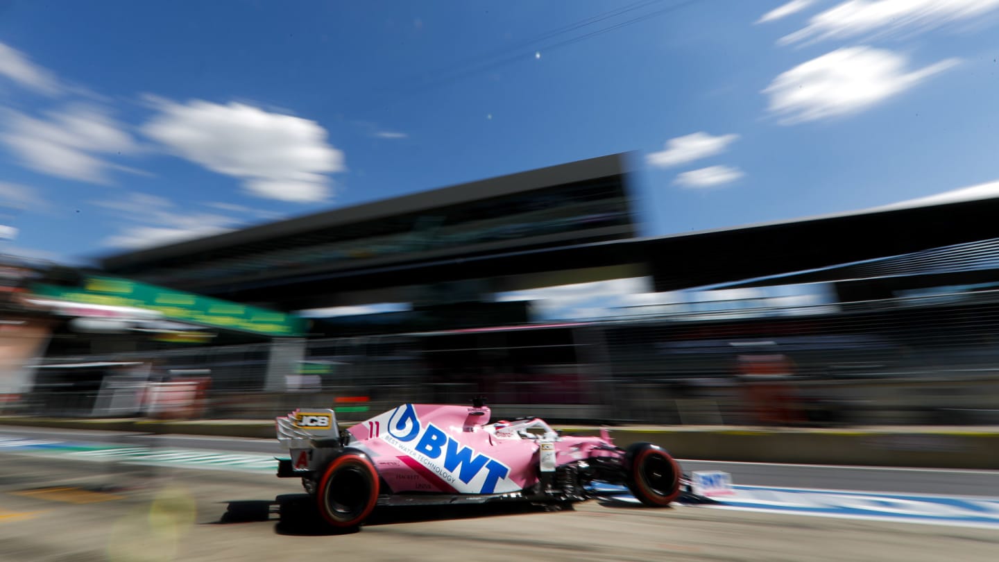 Sergio Perez, Racing Point RP20, leaves the