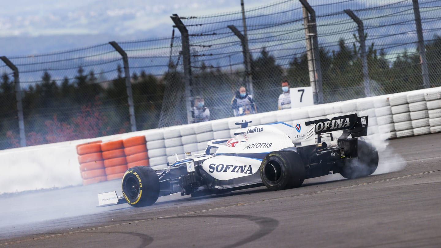 George Russell, Williams FW43 retiring from the race after crashing with Kimi Raikkonen, Alfa Romeo Racing C39 
