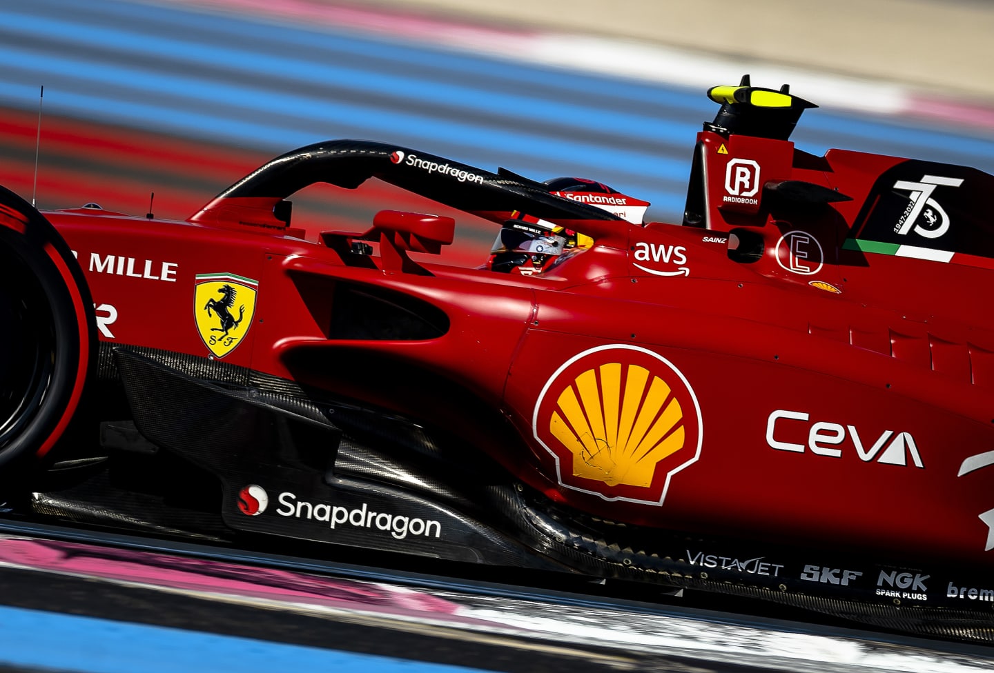 LE CASTELLET - Carlos Sainz (Ferrari) during qualifying ahead of the F1 Grand Prix of France at