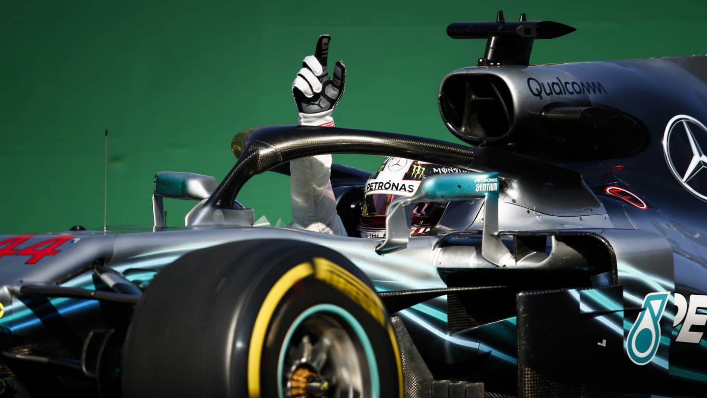 HUNGARORING, HUNGARY - JULY 29: Lewis Hamilton, Mercedes AMG F1 W09 celebrates during the Hungarian GP at Hungaroring on July 29, 2018 in Hungaroring, Hungary. (Photo by Andy Hone / LAT Images) © Motorsport Images Tel: +44(0)20 8267 3000 email: info@motorsportimages.com