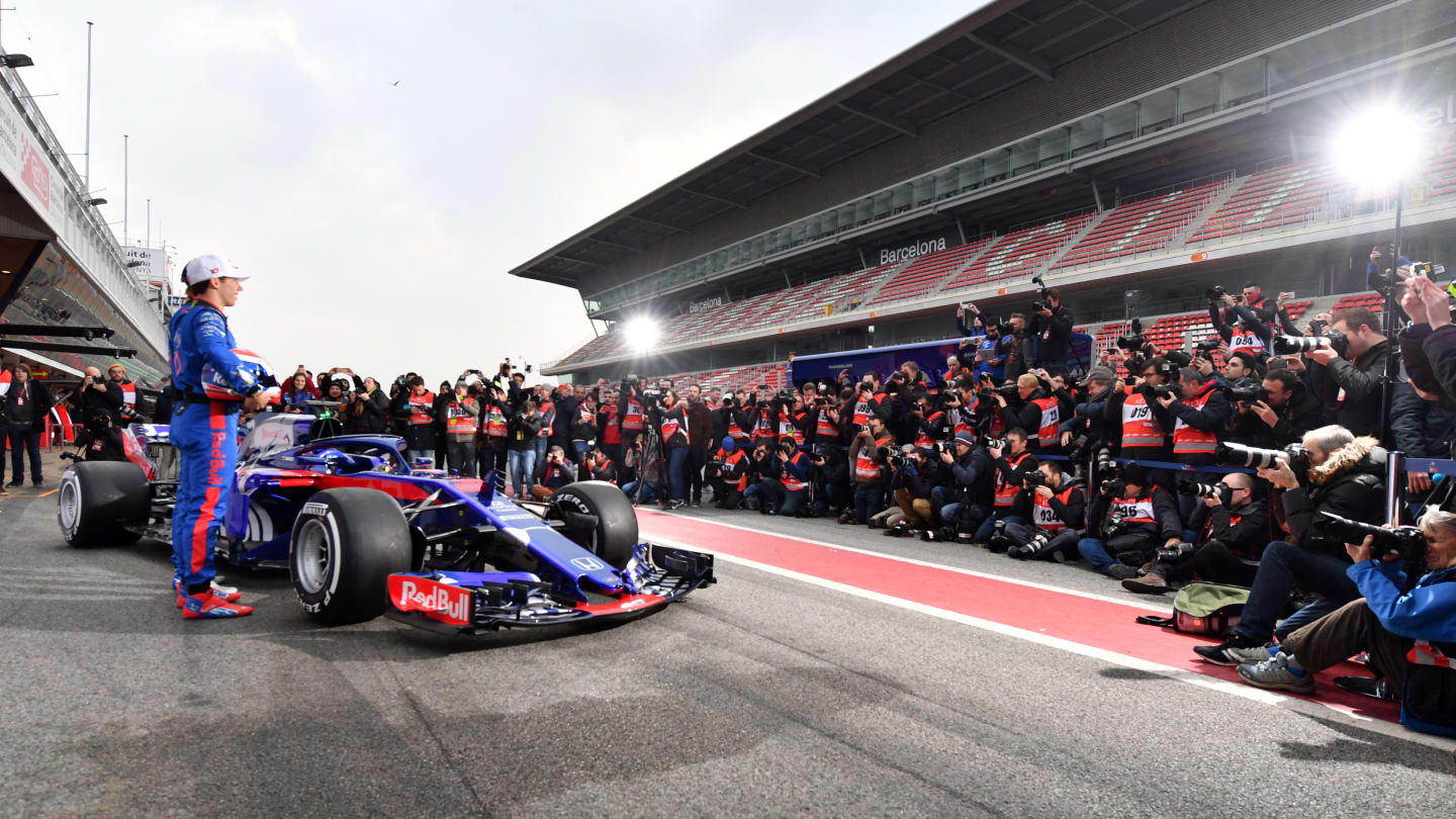 Pierre Gasly (FRA) Scuderia Toro Rosso STR13 and Brendon Hartley (NZL) Scuderia Toro Rosso STR13 with the new Scuderia Toro Rosso STR13 at Formula One Testing, Day One, Barcelona, Spain, 26 February 2018. © Sutton Images