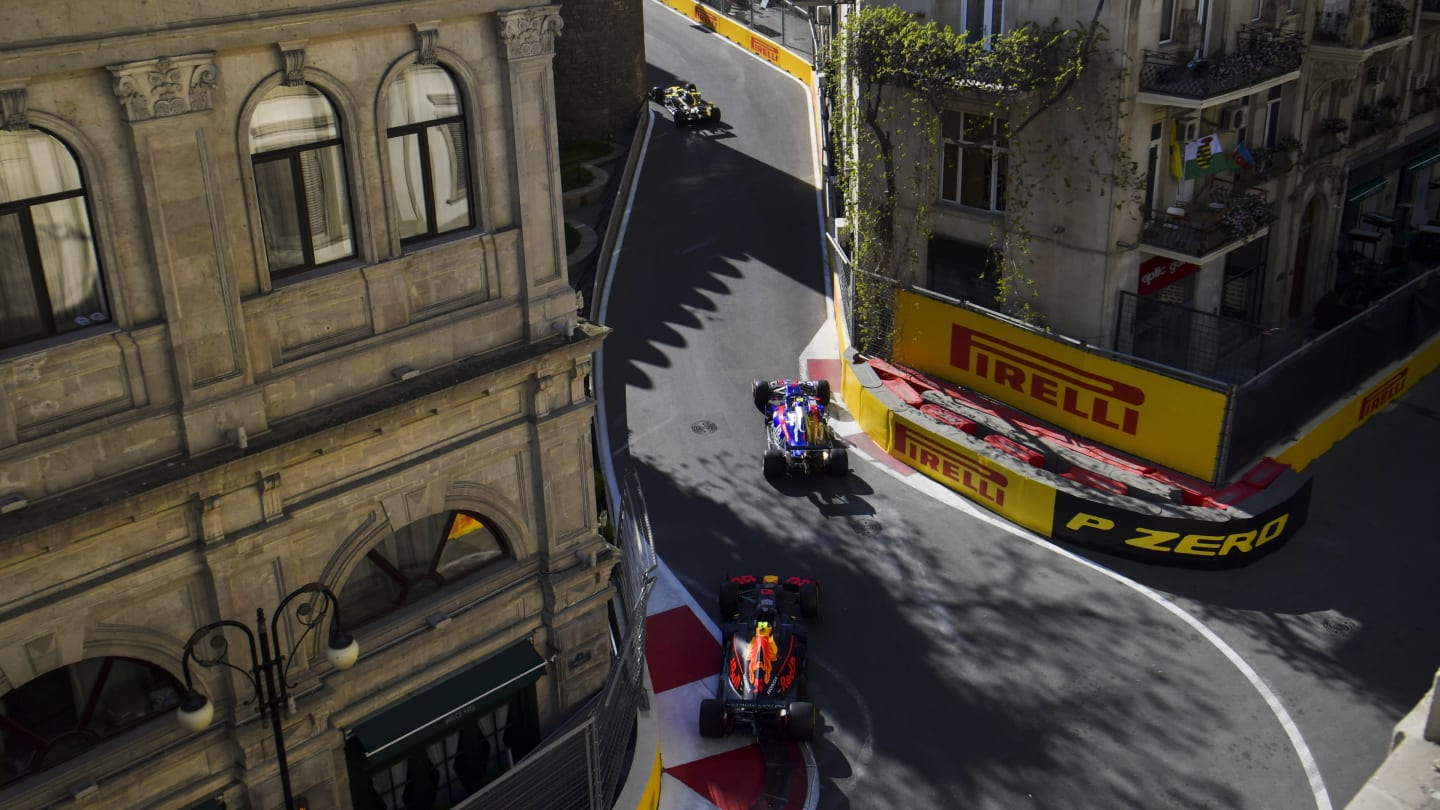 BAKU CITY CIRCUIT, AZERBAIJAN - APRIL 28: Daniel Ricciardo, Renault R.S.19, leads Alexander Albon,