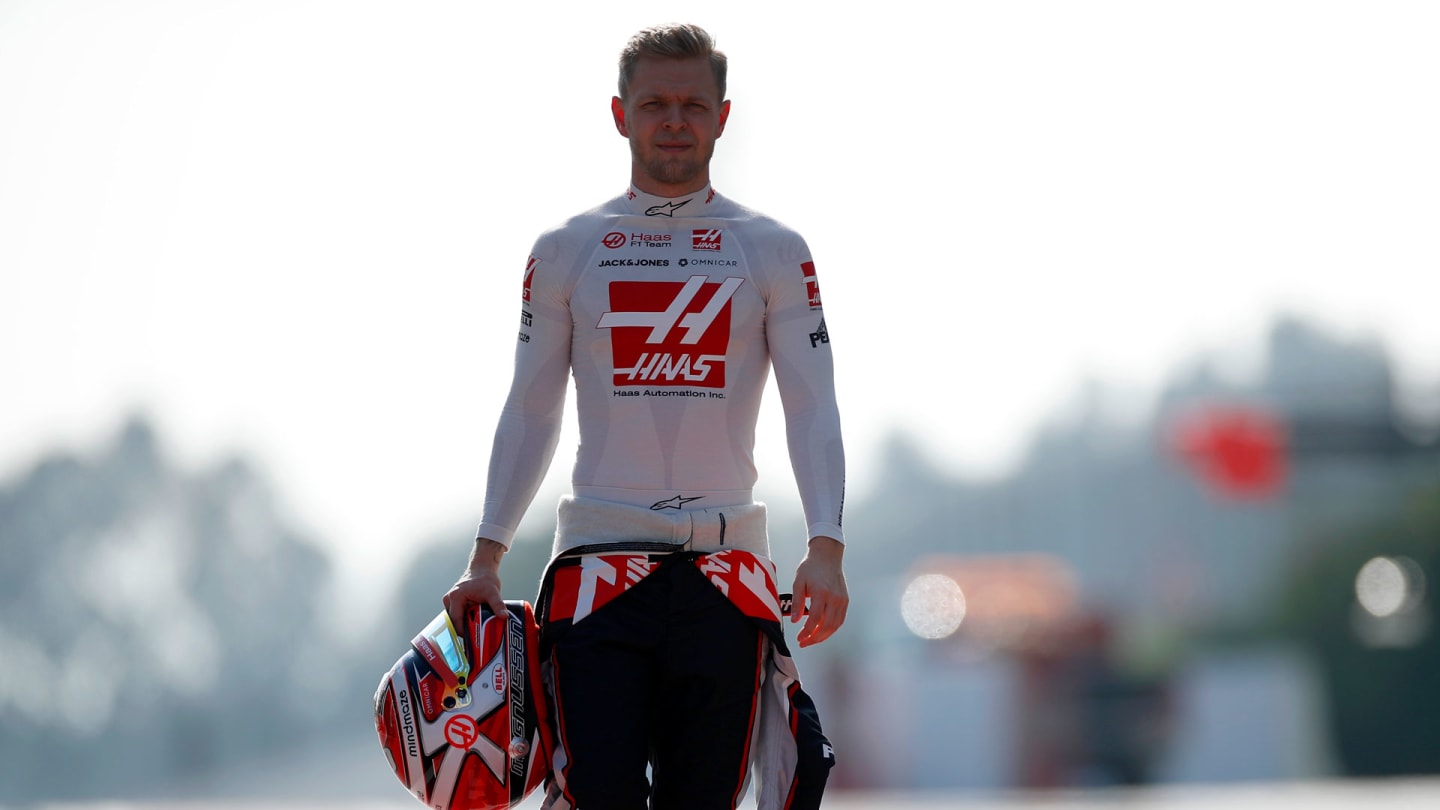 CIRCUIT DE BARCELONA-CATALUNYA, SPAIN - FEBRUARY 17: Kevin Magnussen, Haas F1 during the Haas VF-20