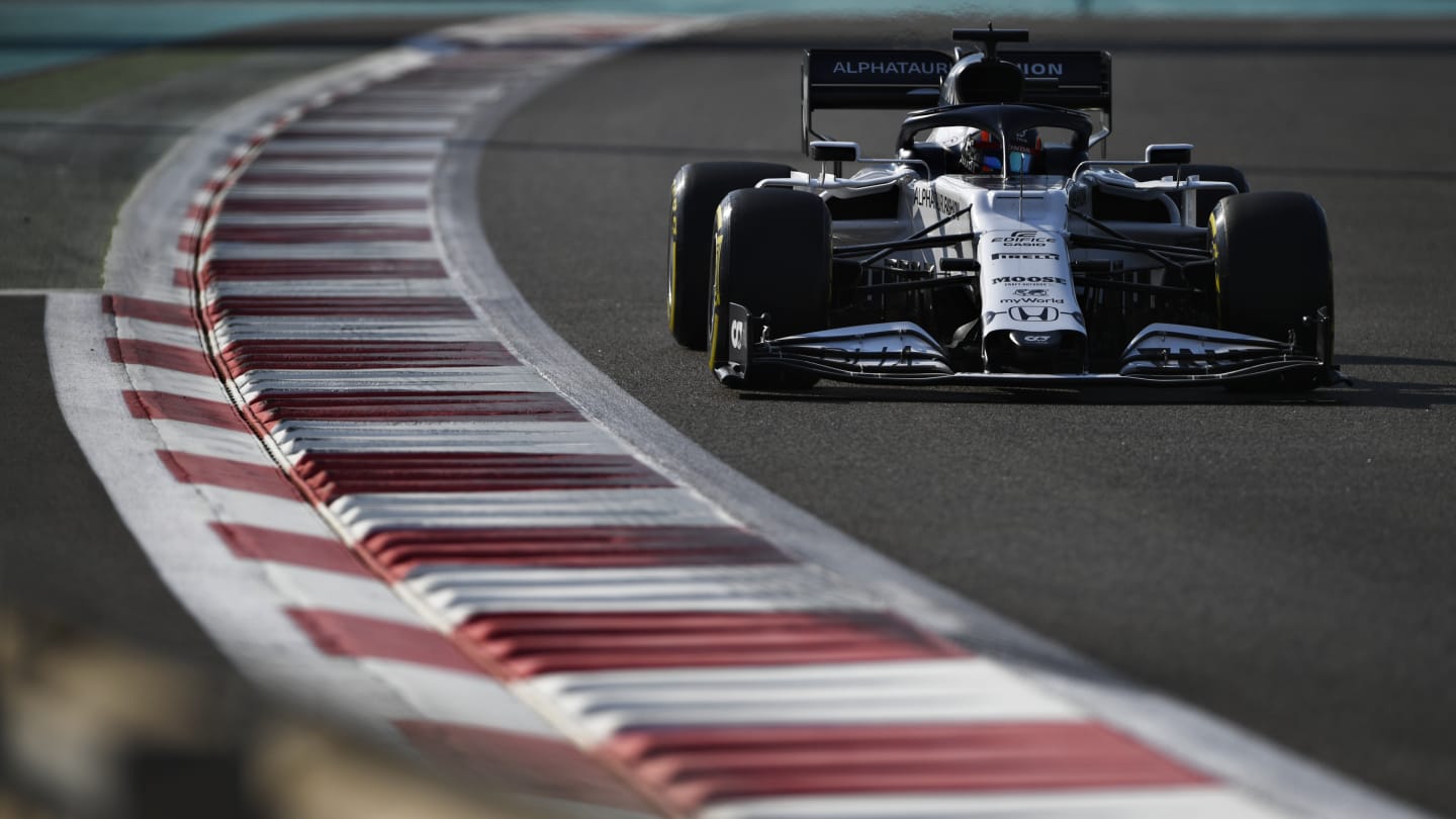 ABU DHABI, UNITED ARAB EMIRATES - DECEMBER 15: Yuki Tsunoda of Japan driving the Scuderia