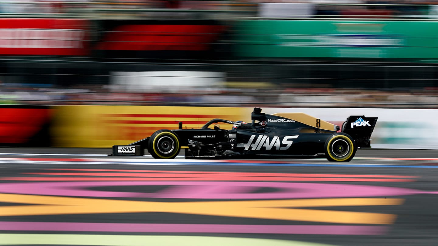 The VF-19 also lost its Rich Energy logo from the Singapore GP onwards after the team parted company with its main sponsor mid-season, though the black and gold colour scheme remained.