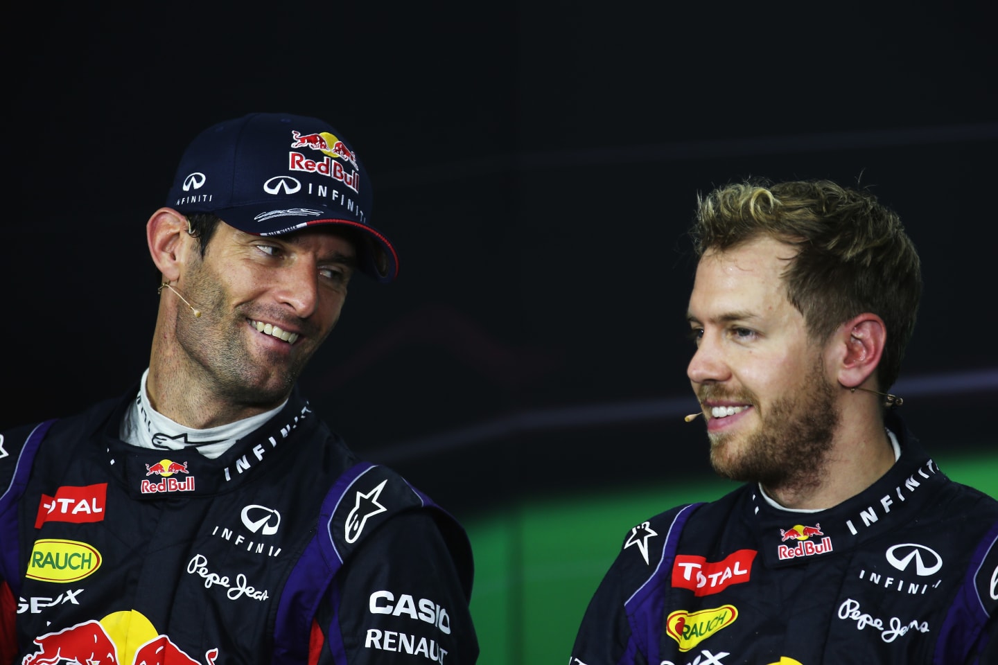 SAO PAULO, BRAZIL - NOVEMBER 24:  Race winner Sebastian Vettel (R) of Germany and Infiniti Red Bull