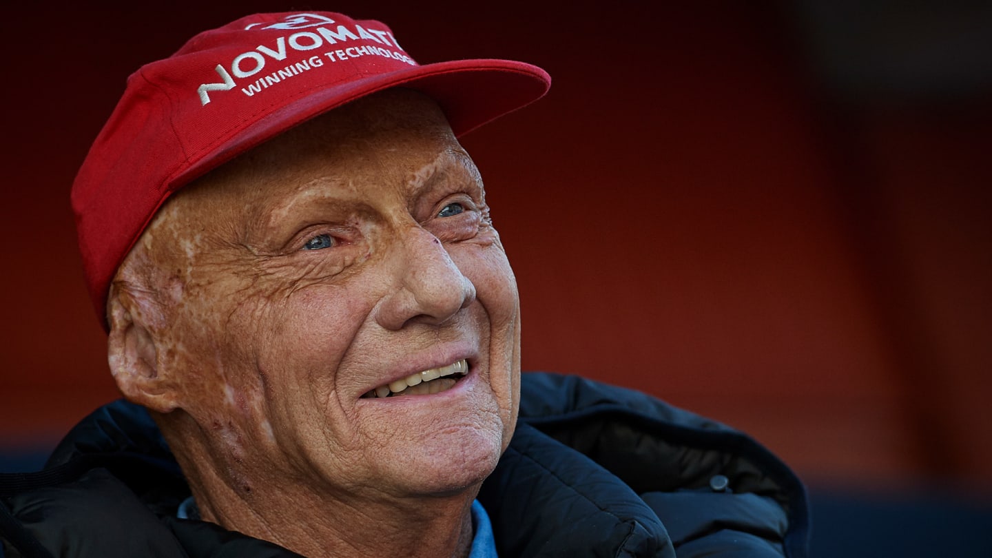 Niki lauda red hat clearance