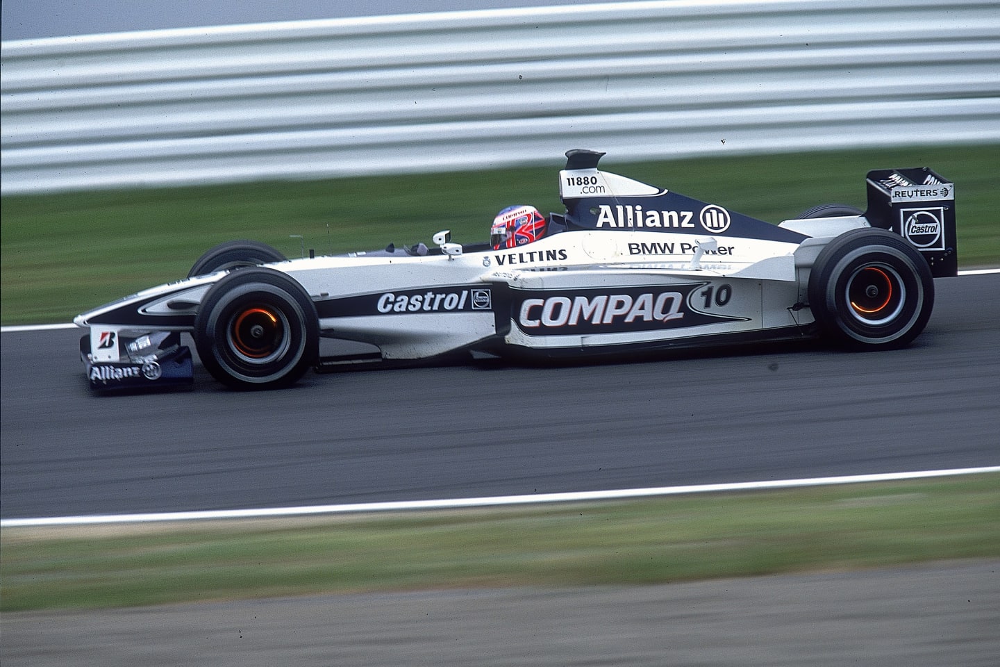 In 2000, Williams switched to blue and white from a more garish scheme the year before, with BMW engines behind the driver