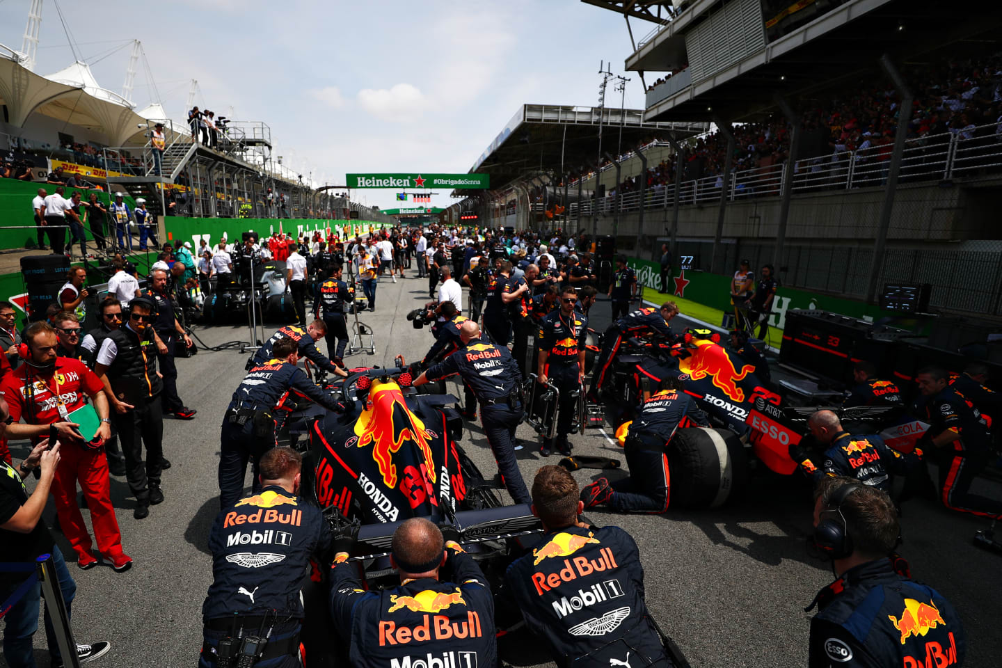 SAO PAULO, BRAZIL - NOVEMBER 17: The Red Bull Racing team prepare for the race on the grid before