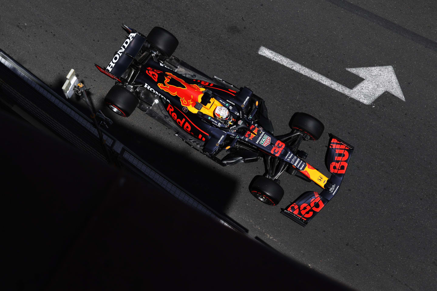 BAKU, AZERBAIJAN - JUNE 04: Max Verstappen of the Netherlands driving the (33) Red Bull Racing RB16B Honda on track during practice ahead of the F1 Grand Prix of Azerbaijan at Baku City Circuit on June 04, 2021 in Baku, Azerbaijan. (Photo by Clive Rose/Getty Images)