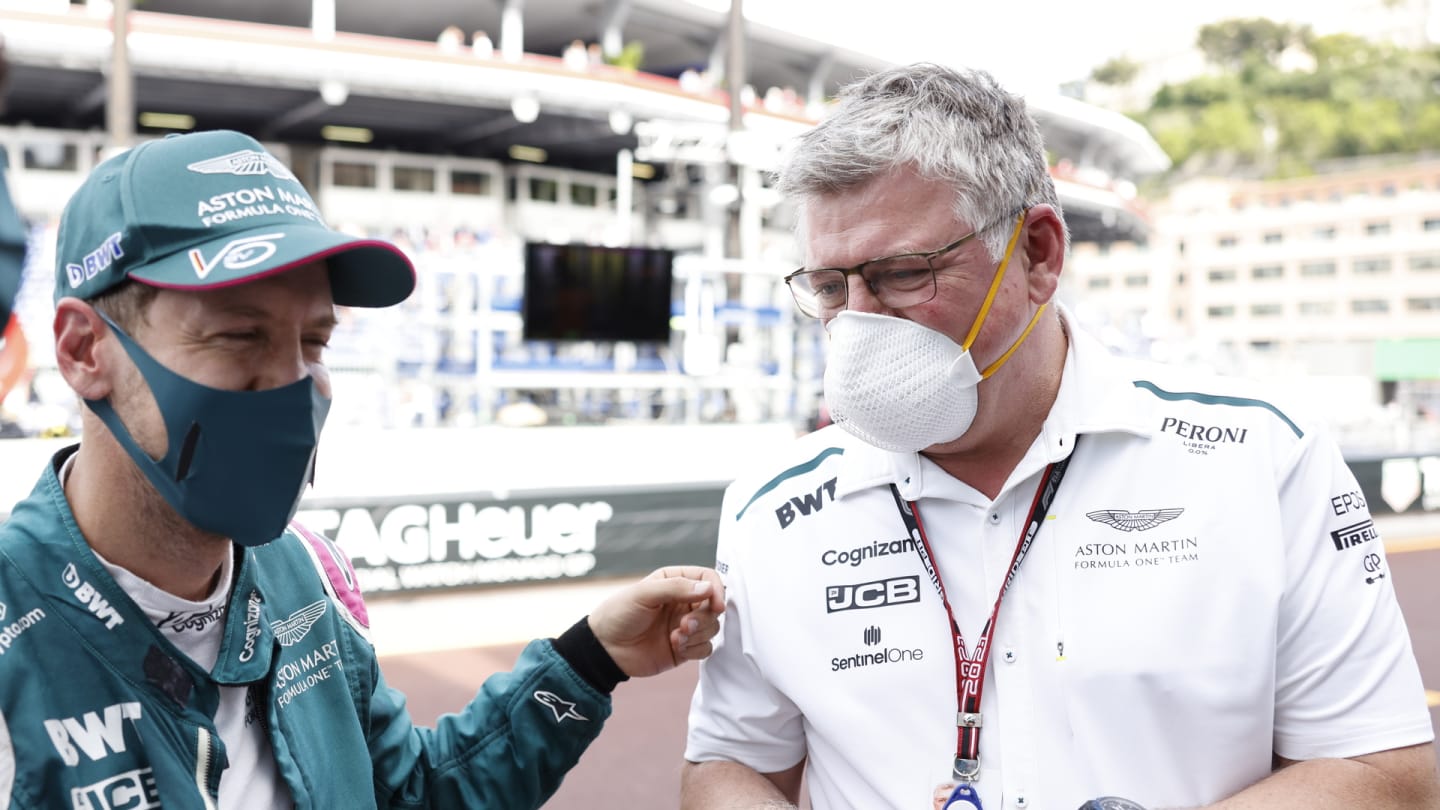 Sebastian Vettel, Aston Martin, with Otmar Szafnauer, Team Principal and CEO, Aston Martin