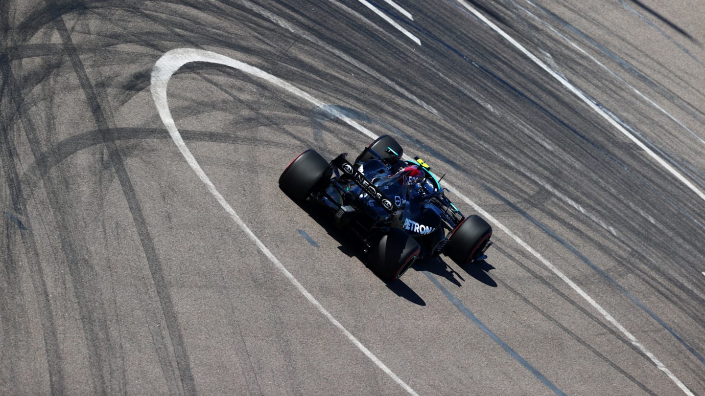 SOCHI, RUSSIA - SEPTEMBER 24: Valtteri Bottas of Finland driving the (77) Mercedes AMG Petronas F1