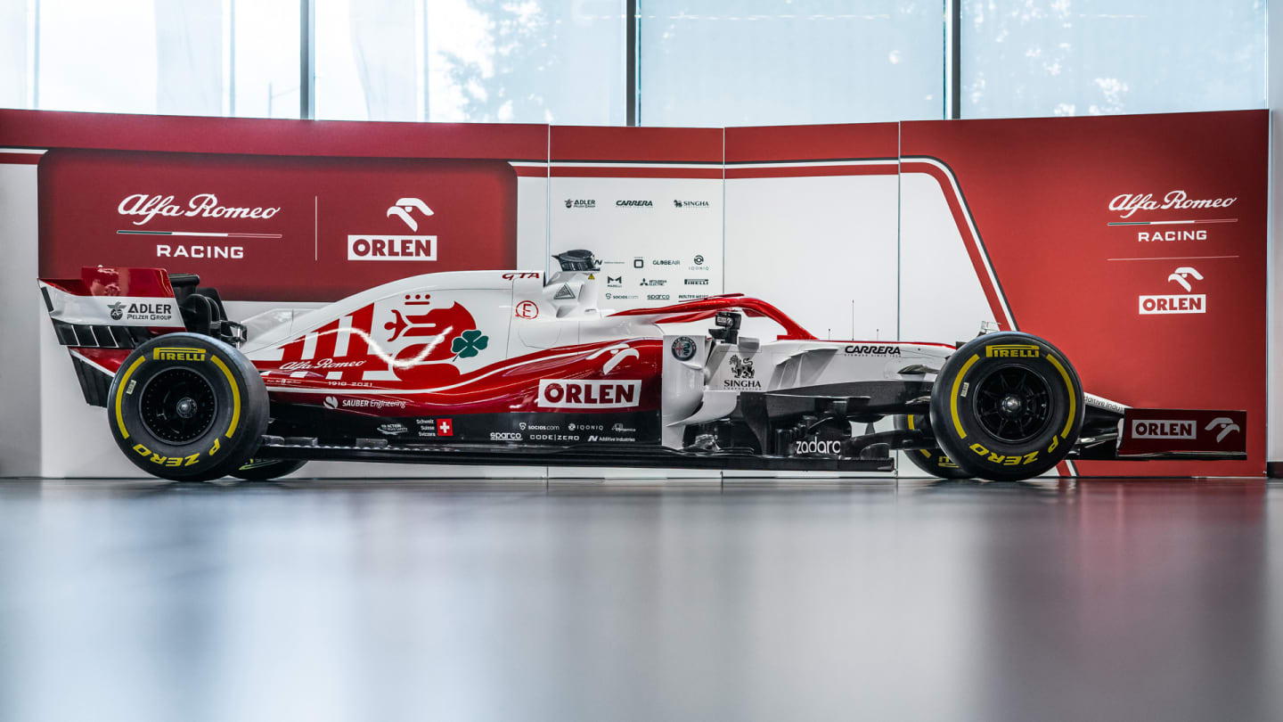 Full side view of Alfa Romeo's one-off livery