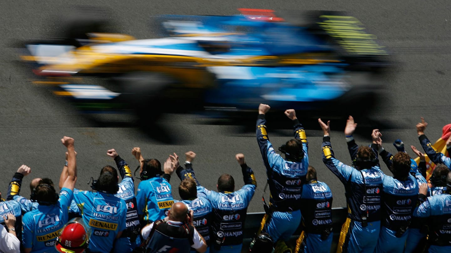 MONTREAL, QC - JUNE 25:  Fernando Alonso of Spain and his Renault team celebrates after winning the
