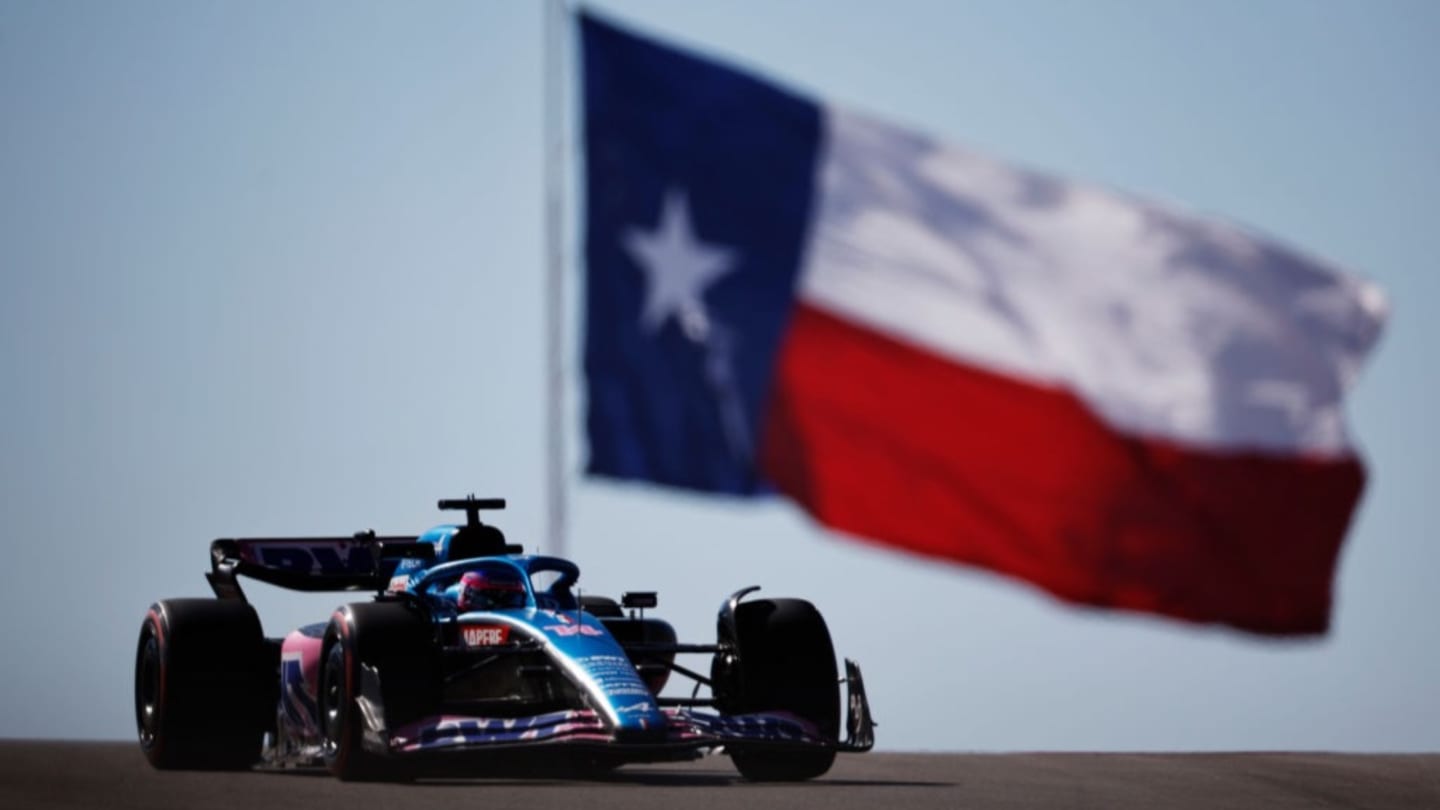 AUSTIN, TEXAS - OCTOBER 21: Fernando Alonso of Spain driving the (14) Alpine F1 A522 Renault on